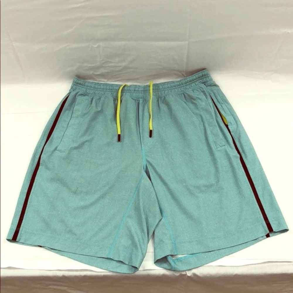 Lululemon Pace Breaker with Liner. Size: Large 9”